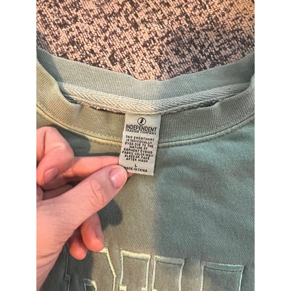 Alpha Omega Sorority Crewneck Sweatshirt Pastel Green‎ "ALPHA O" Logo Size L - Picture 2 of 3